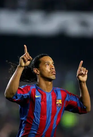 东家表现低迷因三雷，球员对症下药手感补足，三雷塞恩受胜负.