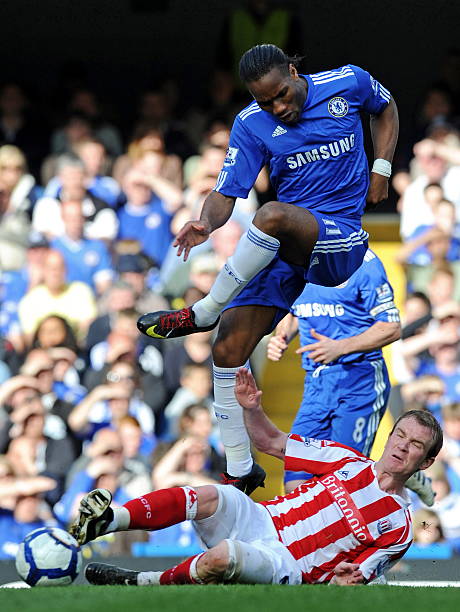 世体：巴萨非常接近与加维、佩德里续约，计划下周官宣.